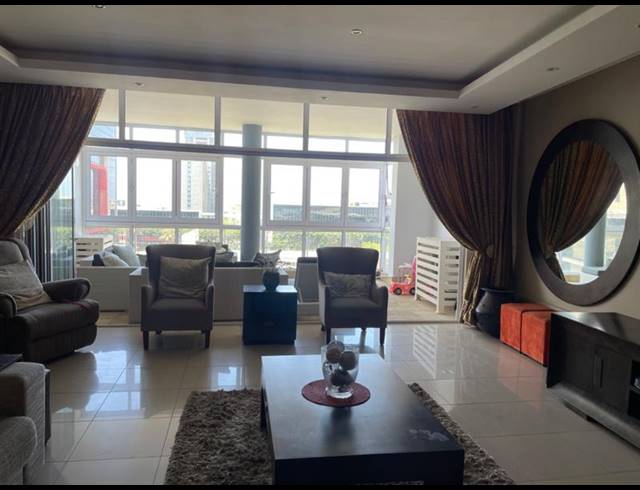 3 BEDROOM APARTMENT FOR SALE IN NEW TOWN CENTRE